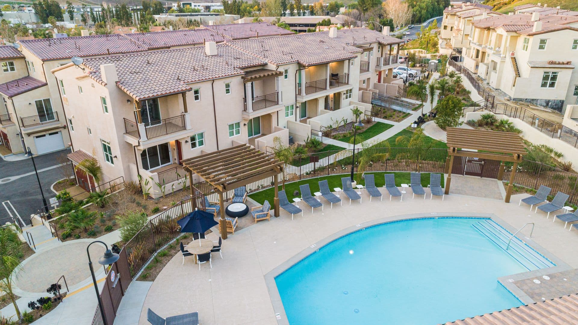 Calabasas Apartment: 4240 Las Virgenes Rd