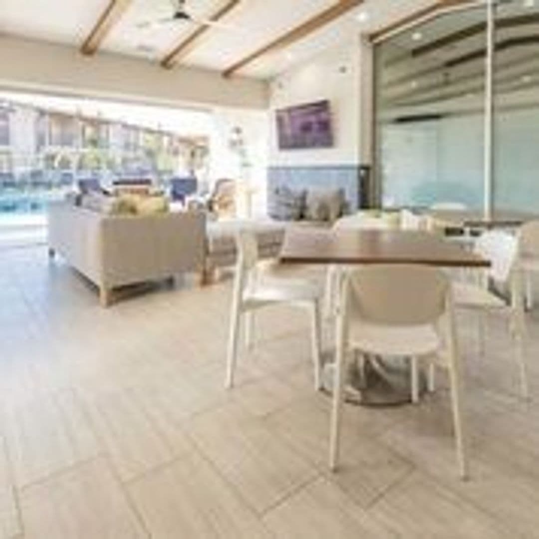 Calabasas Apartment: 4240 Las Virgenes Rd