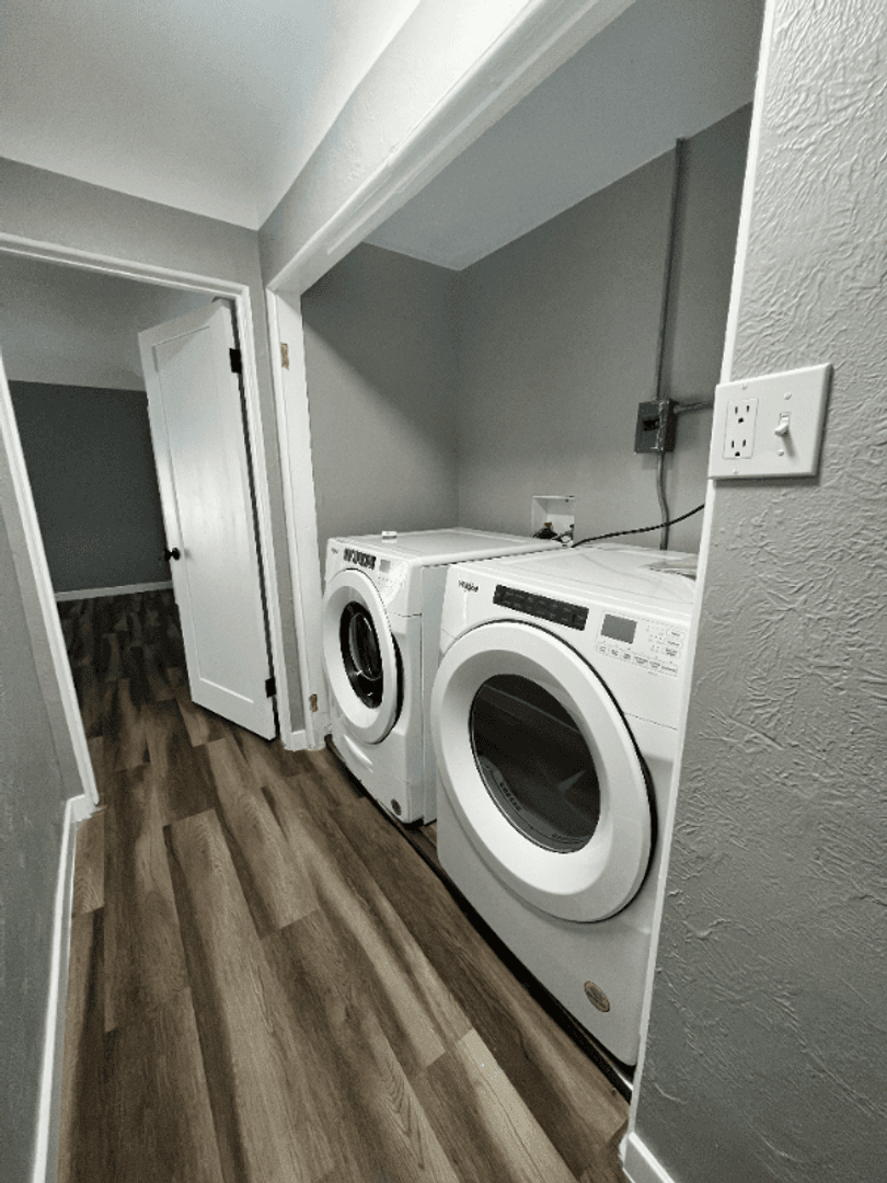 Greeley Apartment: 1427 9th Ave