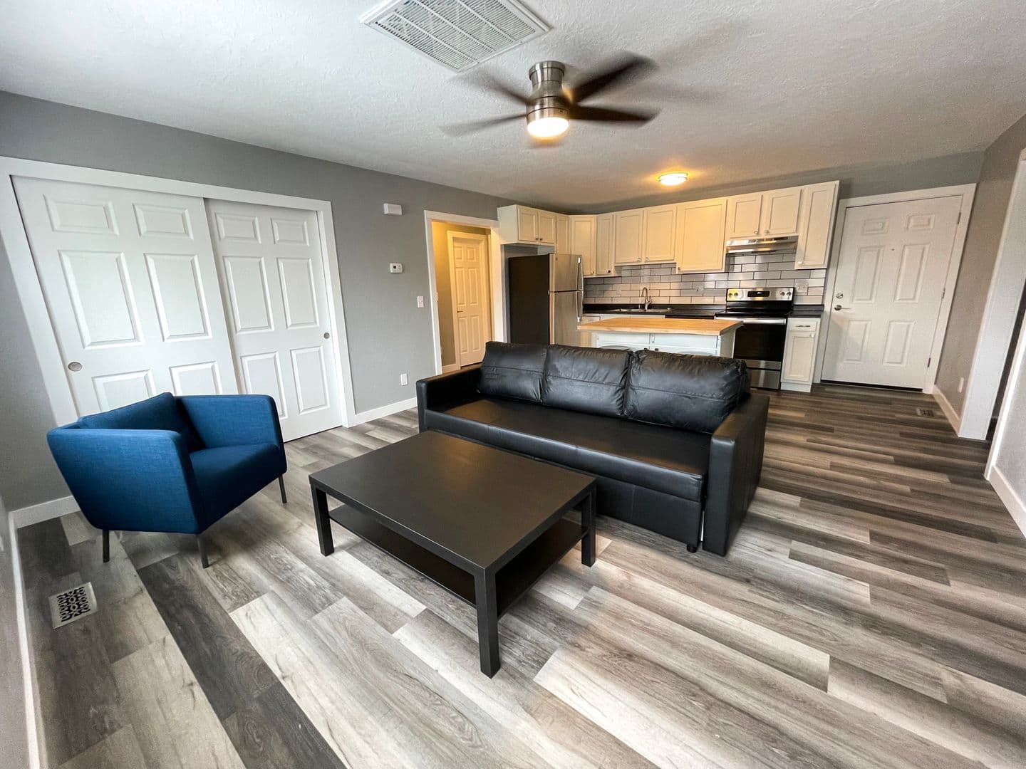 Greeley Apartment: 2122 10th Ave.