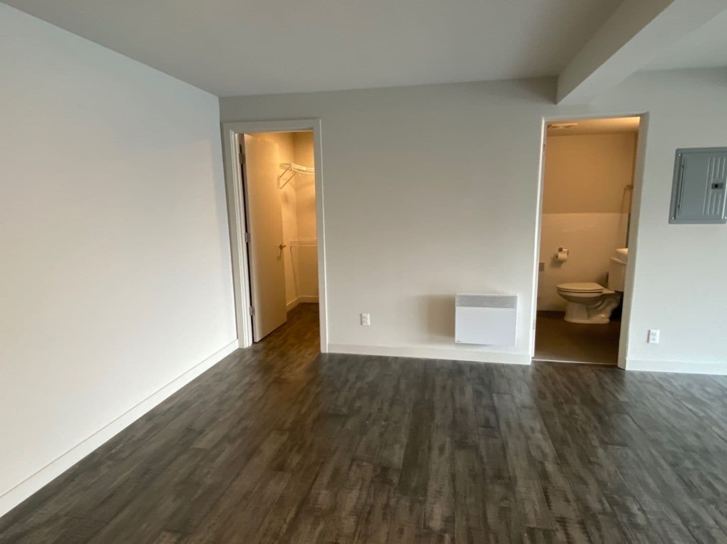 SEATTLE Apartment: 2101 7th Ave W