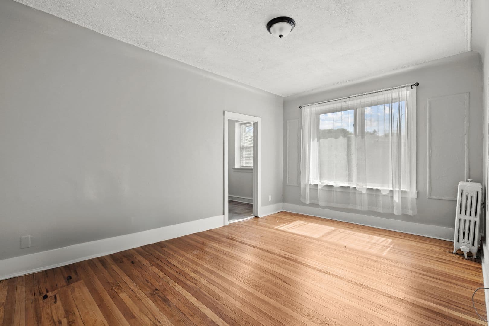 Detroit Apartment: 1291 W State Fair