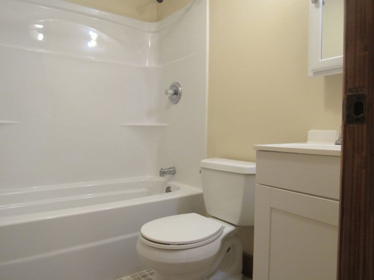 Sylva Apartment: 105 East Sylva Circle