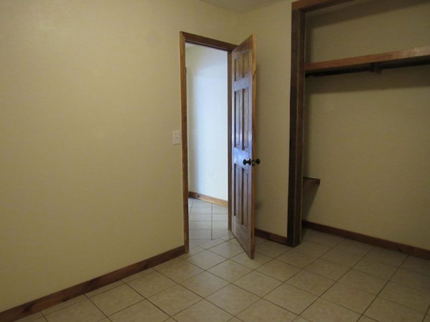 Sylva Apartment: 105 East Sylva Circle