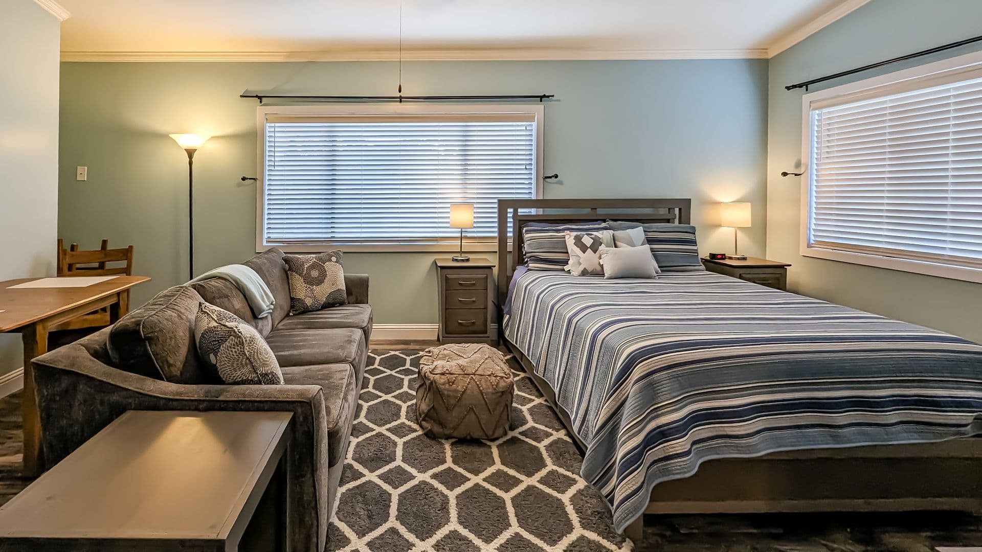 Port Angeles Apartment: 918 S G St