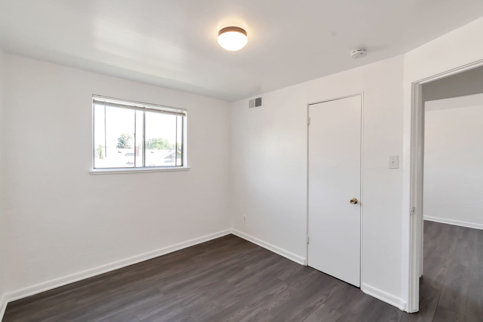 Lakewood Apartment: 1251 Upham Street