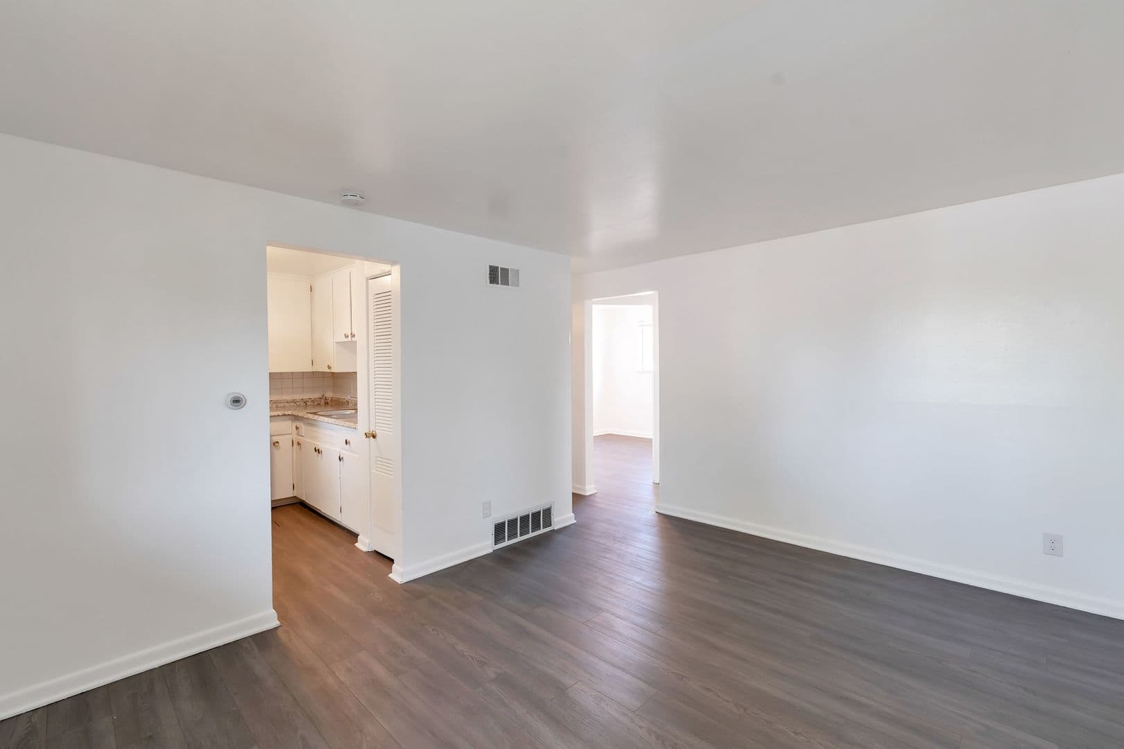 Lakewood Apartment: 1251 Upham Street