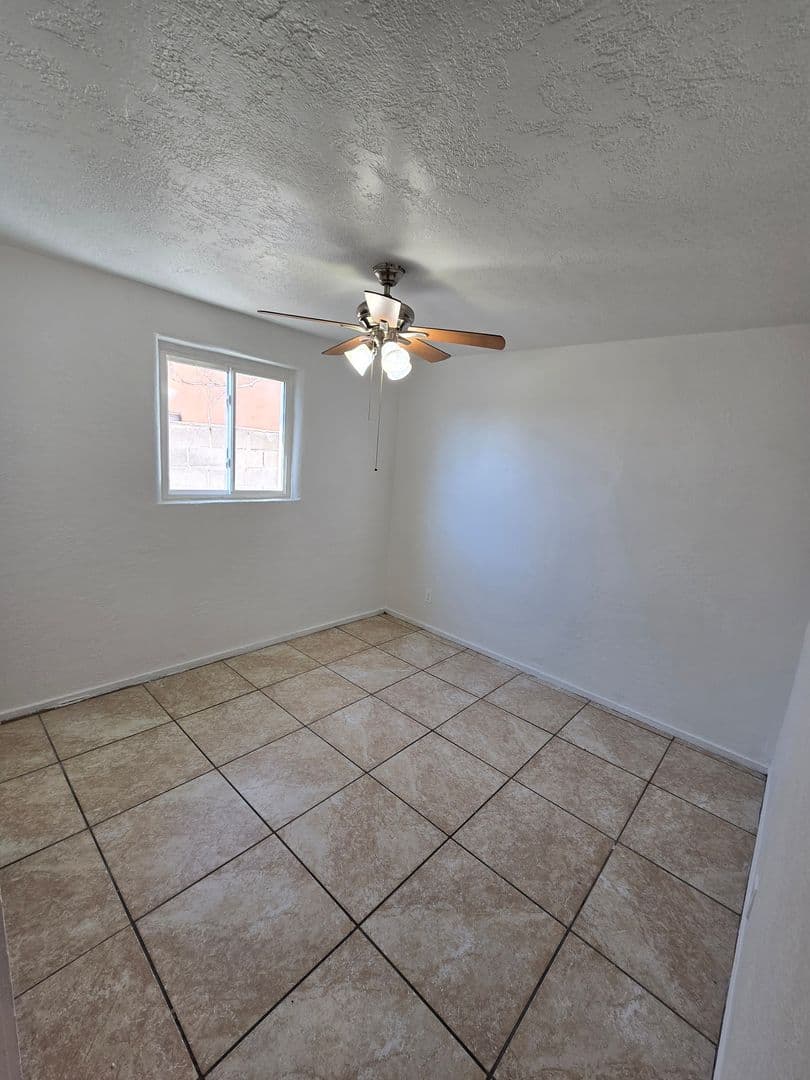 Albuquerque House: 4811 Comanche rd NE