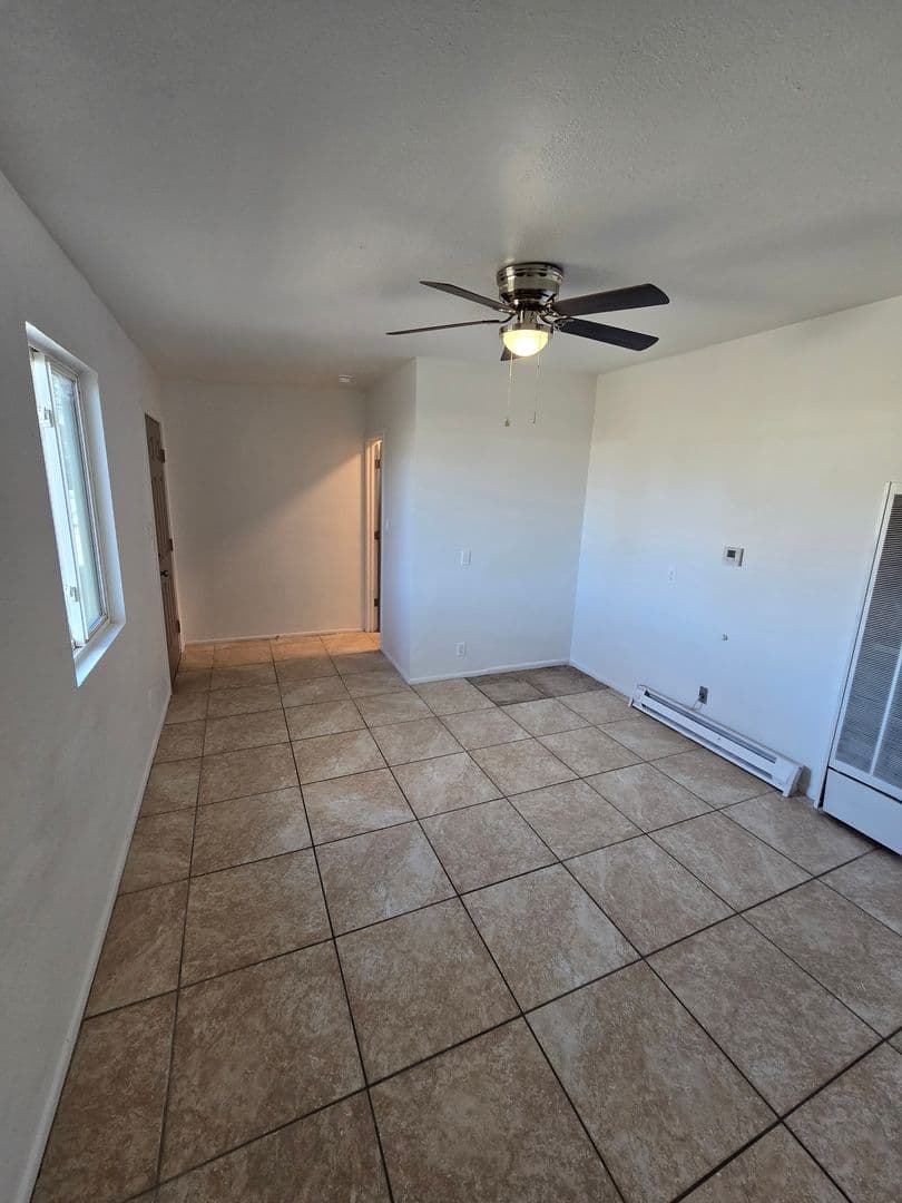 Albuquerque House: 4811 Comanche rd NE