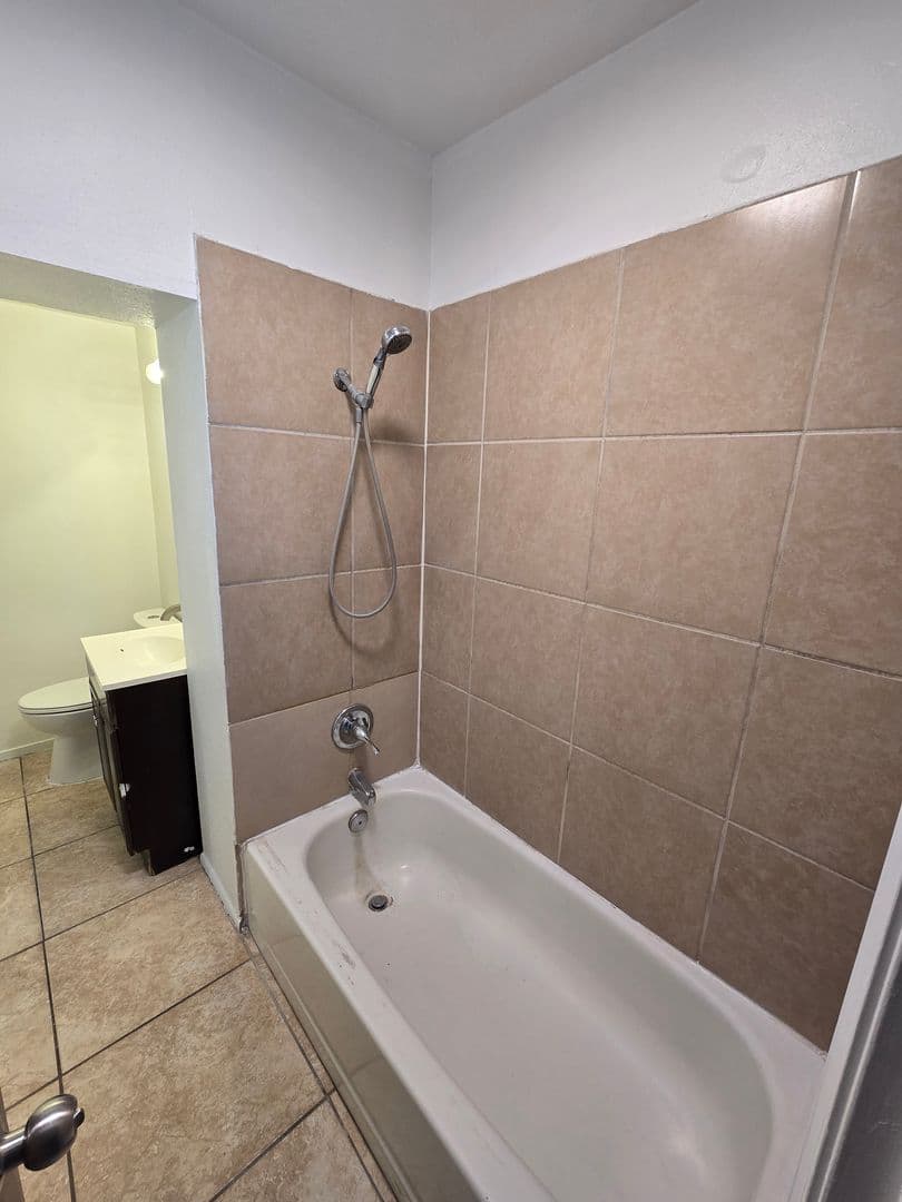 Albuquerque House: 4811 Comanche rd NE