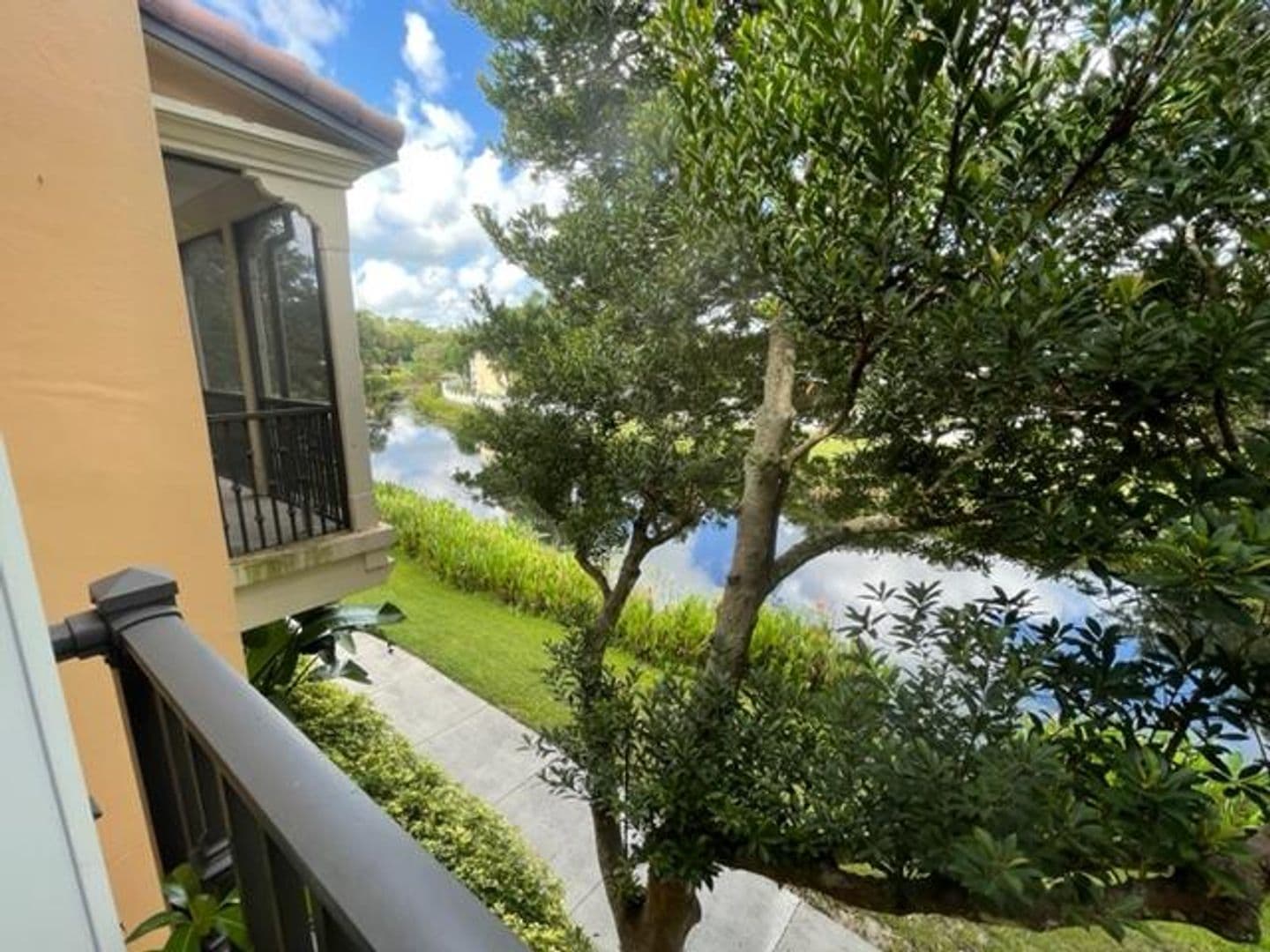 Celebration House: 506 Mirasol Cir #101