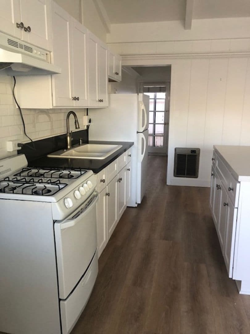 Solvang Apartment: 1624 Elm Ave