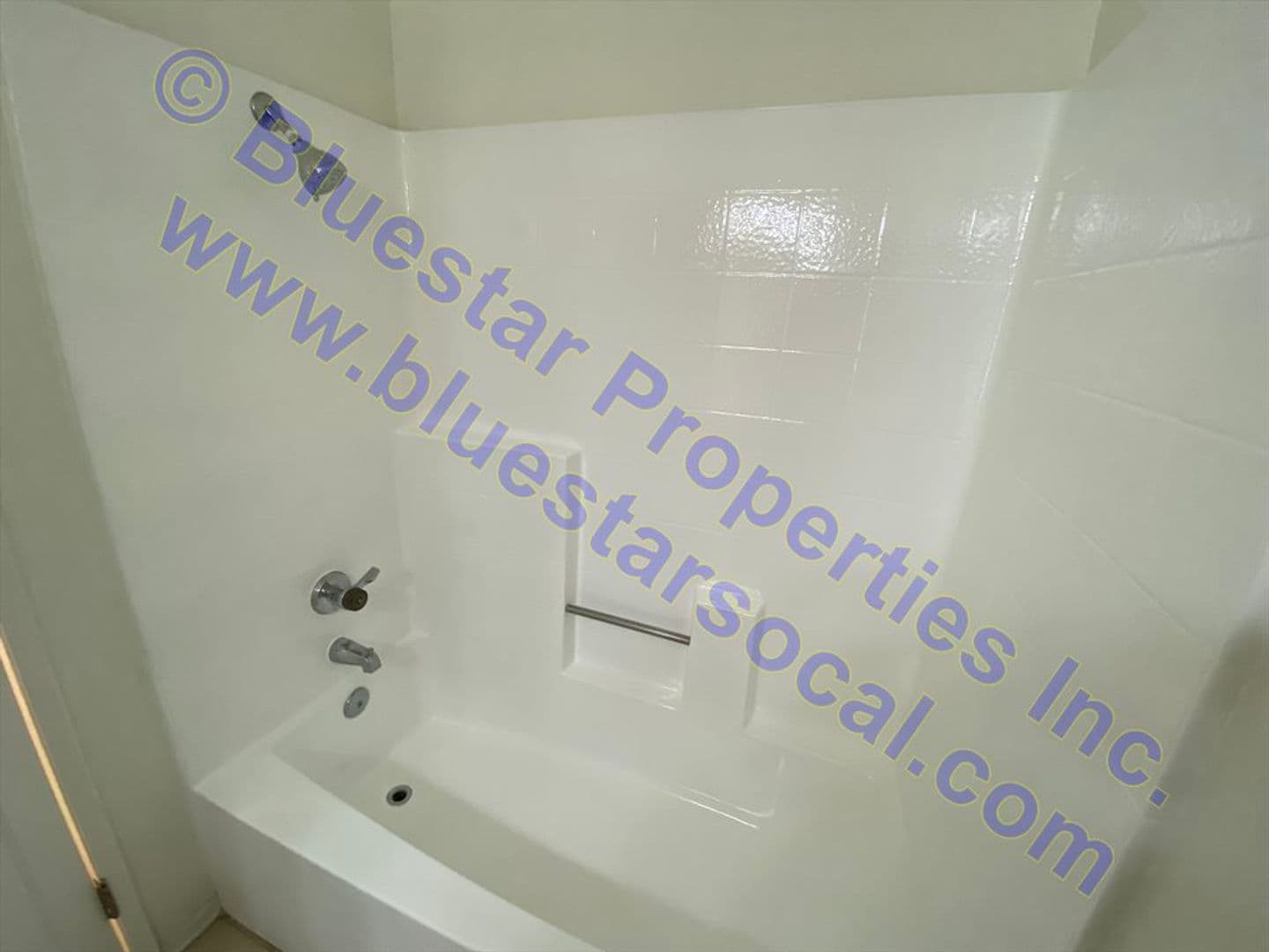 Adelanto House: 10735 Wakefield Street E