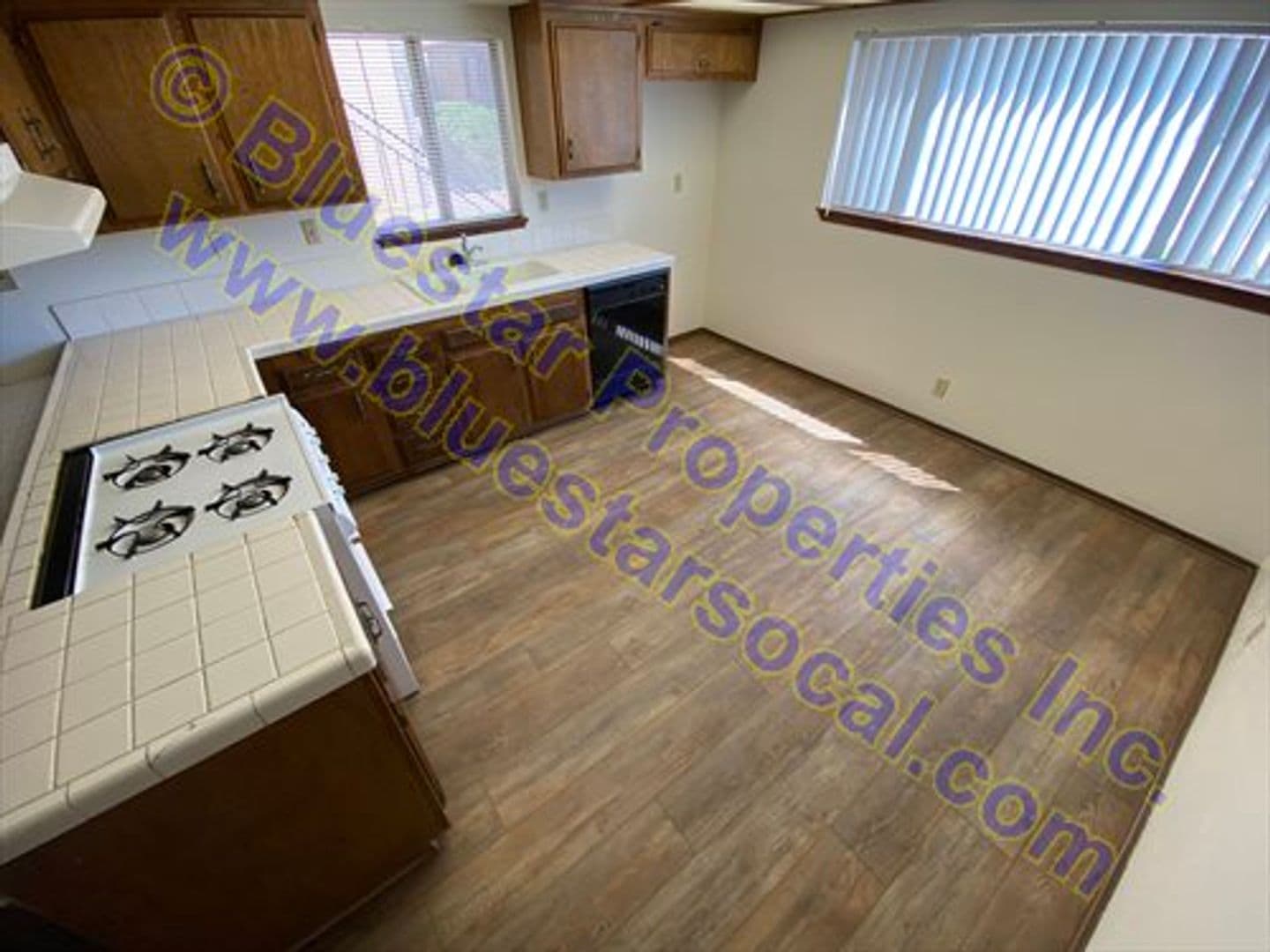 Apple Valley House: 18383 Taloga Road #01