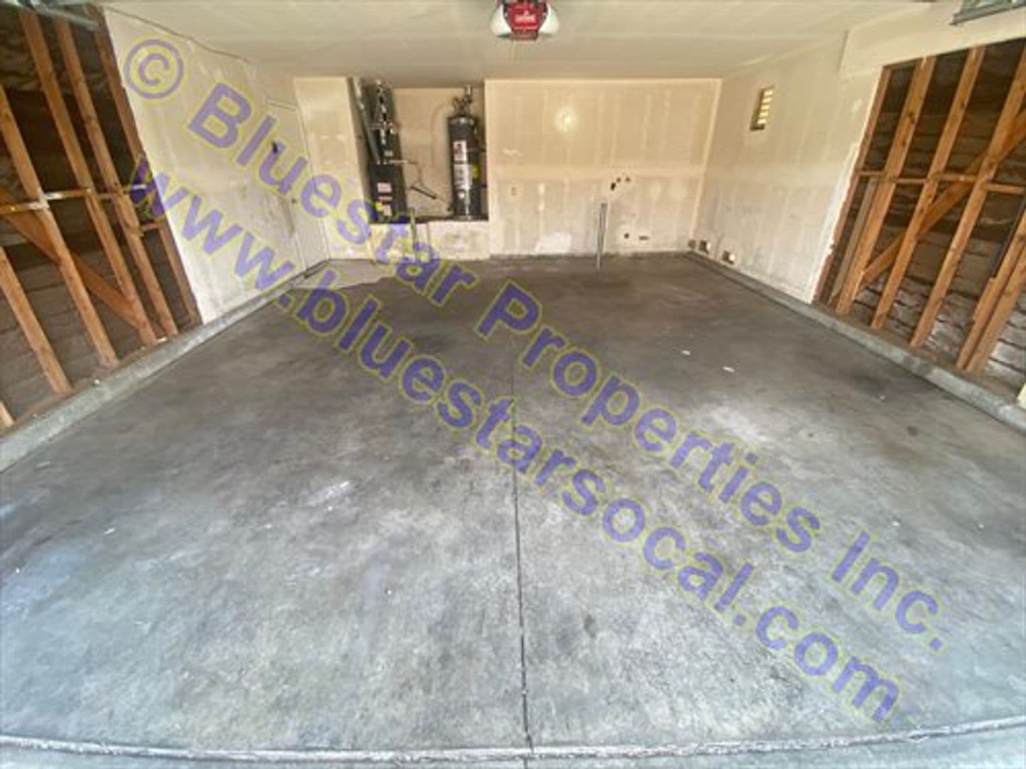 Adelanto House: 10735 Wakefield Street E