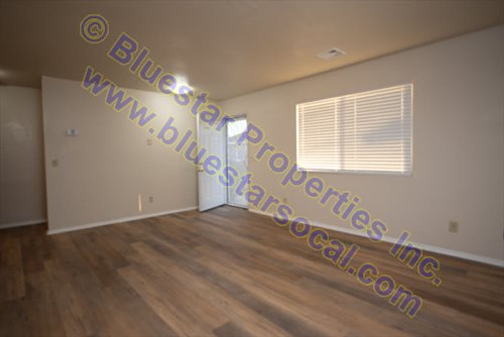 Apple Valley Apartment: 20705 Thunderbird