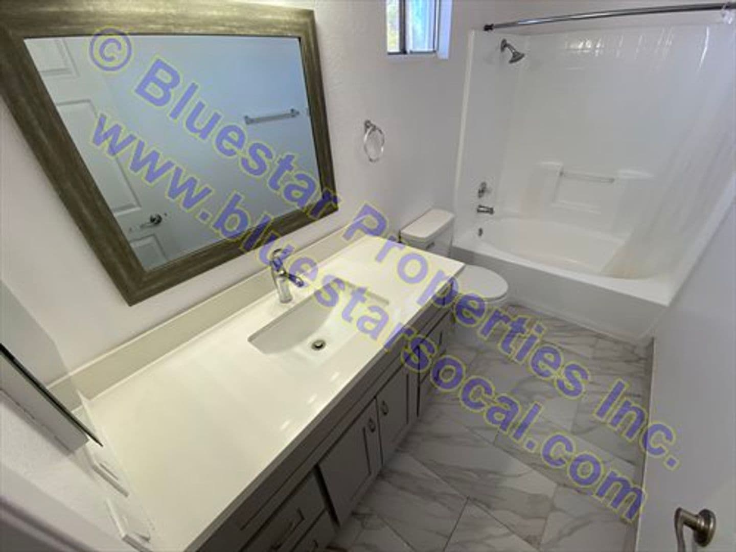 Adelanto House: 10840 Floral Street