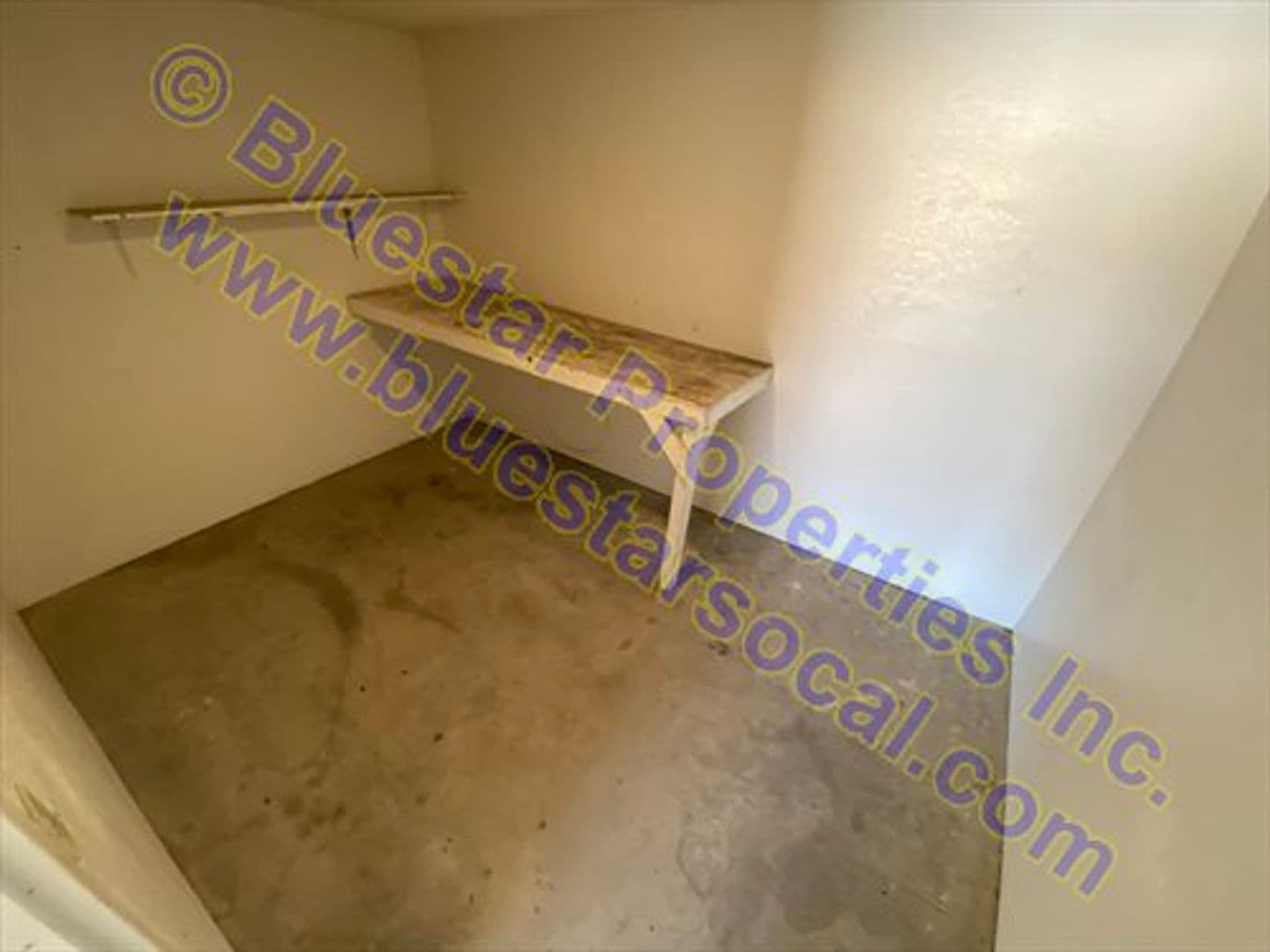 Apple Valley House: 18383 Taloga Road #01
