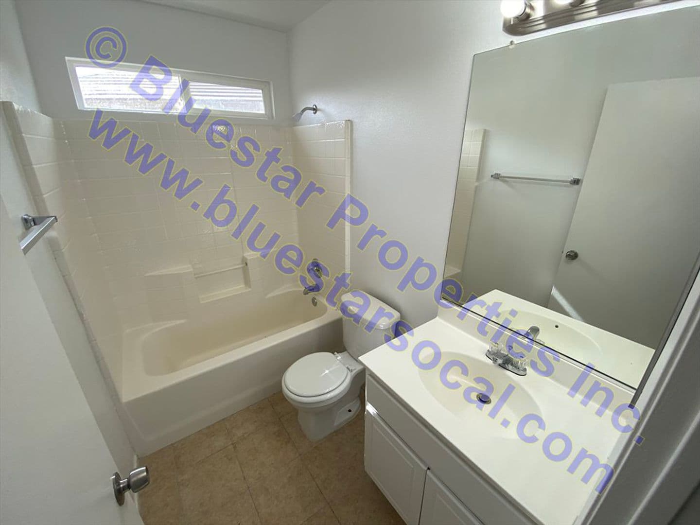 Victorville House: 15096 Roan Circle