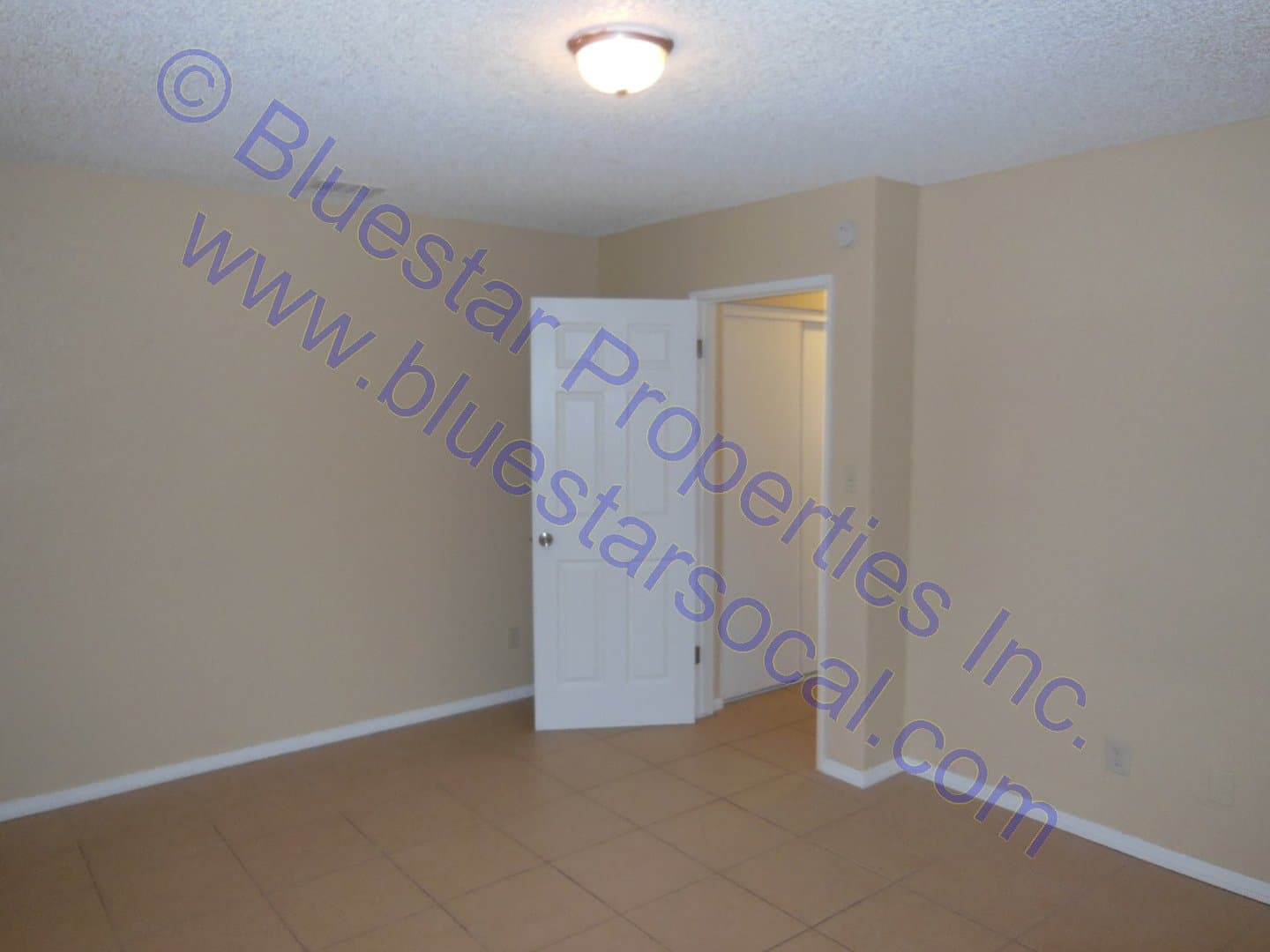 Apple Valley Apartment: 12620 Kiowa #1-3