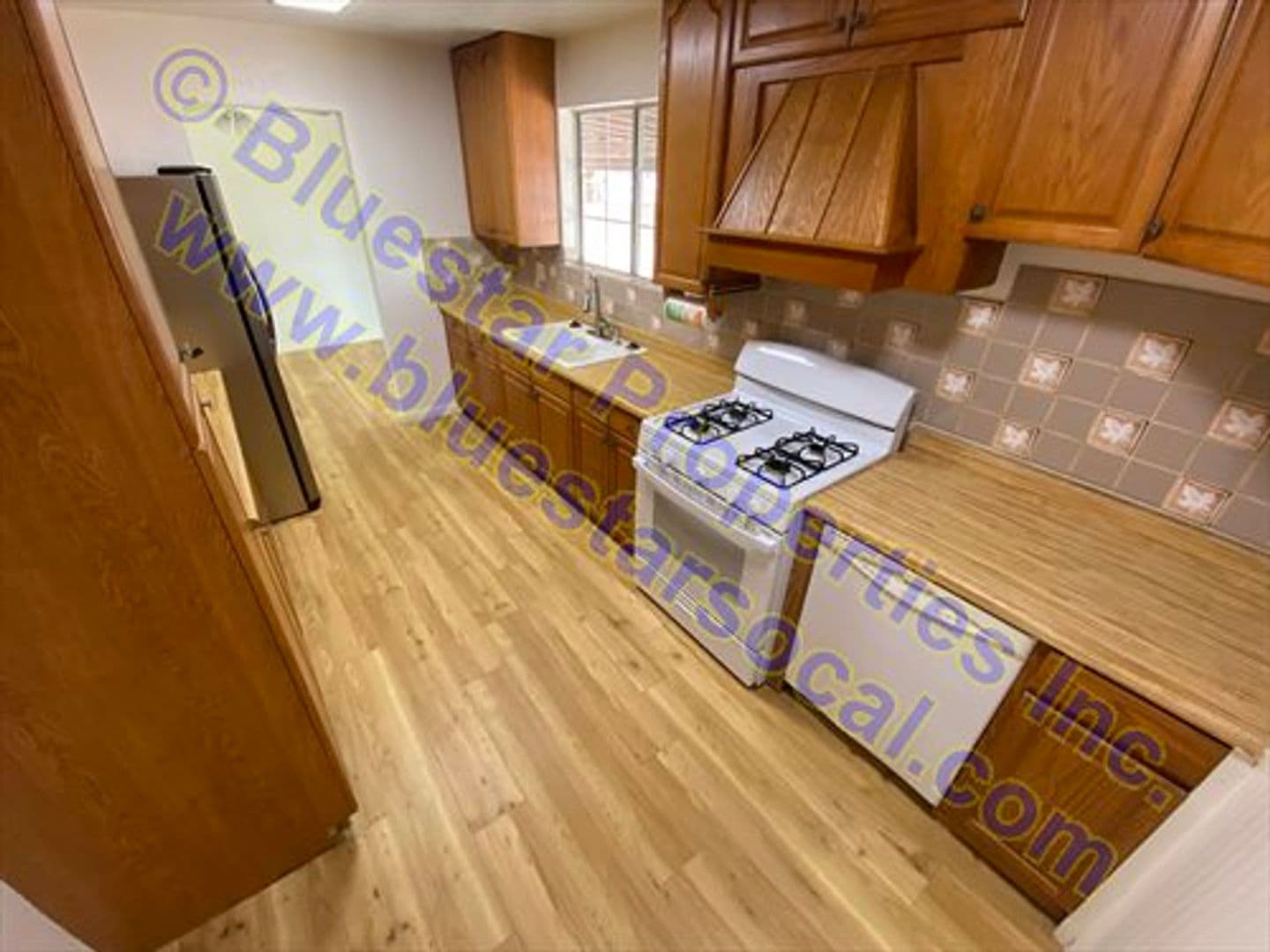 Hesperia House: 14990 Ash St.