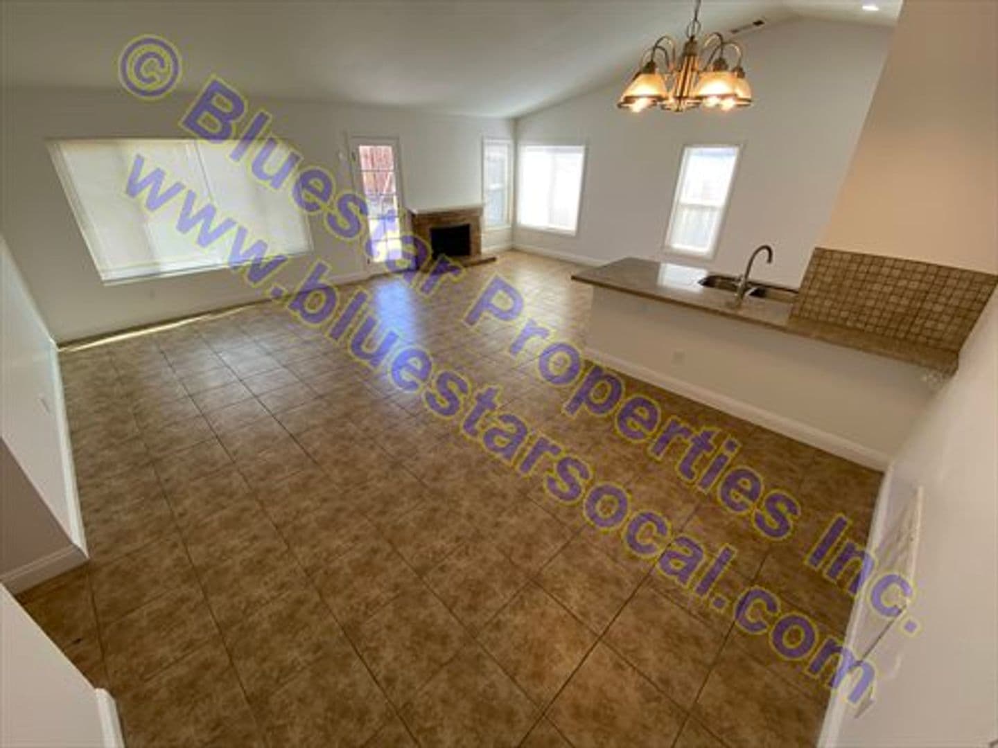 Adelanto House: 10735 Wakefield Street E