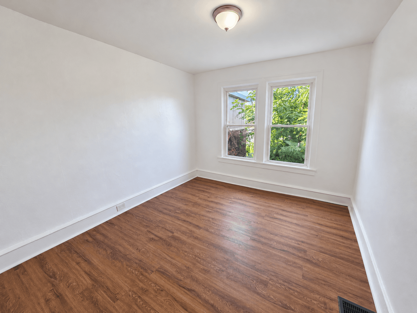 Wilmington Townhome: 2703 Washington St.