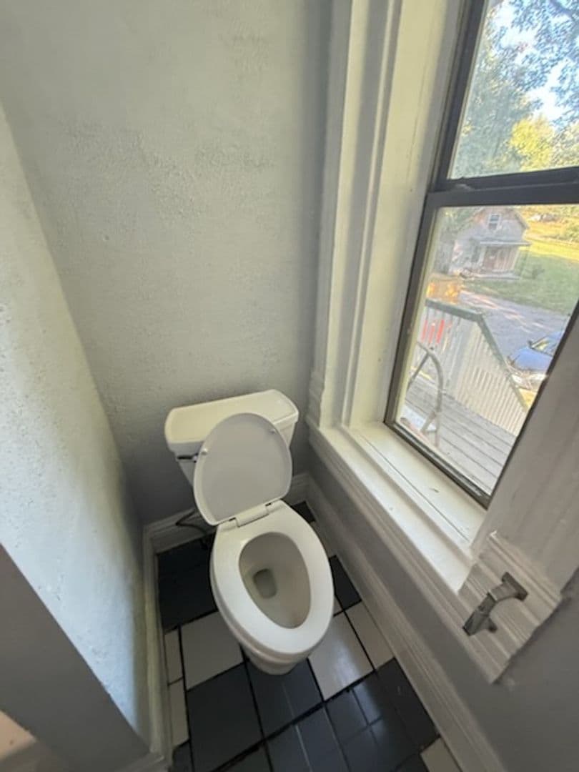 St. Joseph Apartment: 1332 Buchanan Ave.
