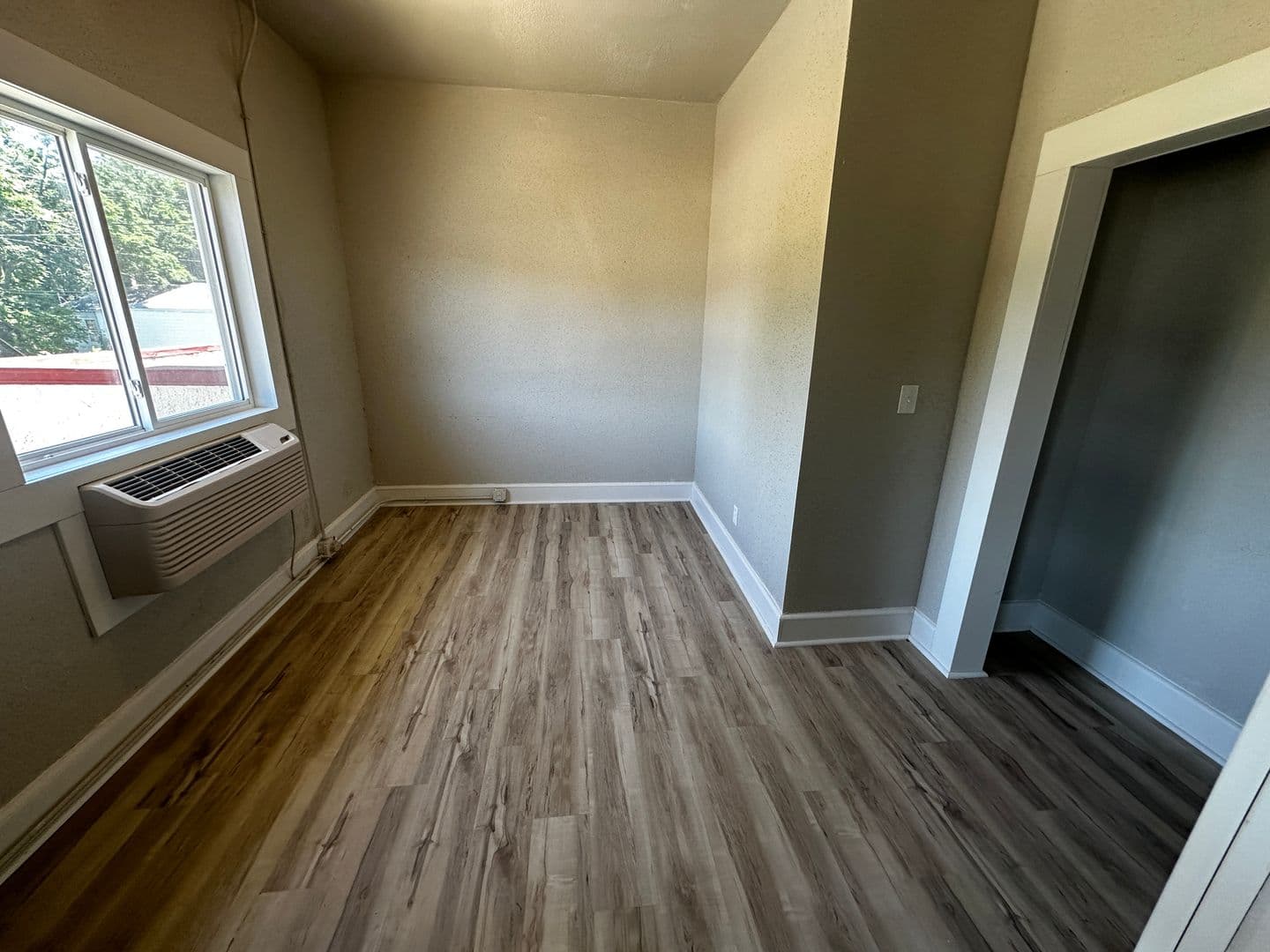 St. Joseph Apartment: 1302 Faraon St.