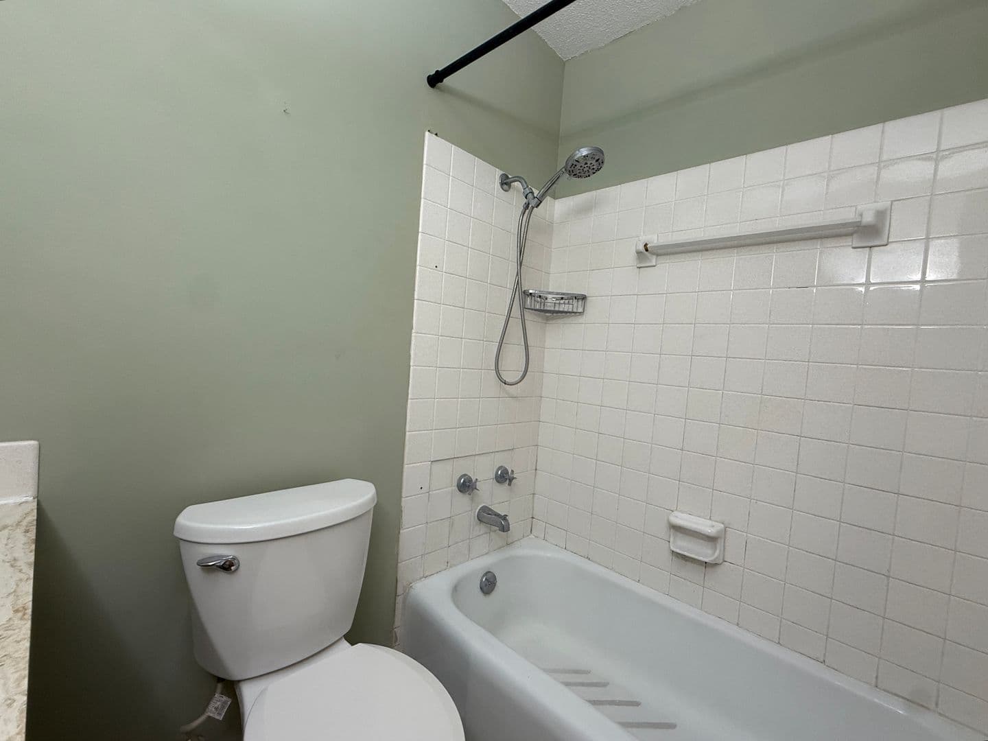 St. Joseph Apartment: 421 N 25th St.