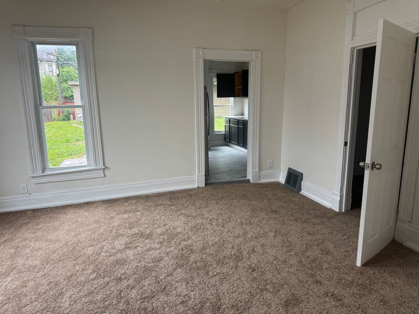 St. Joseph Apartment: 2522 Olive St.