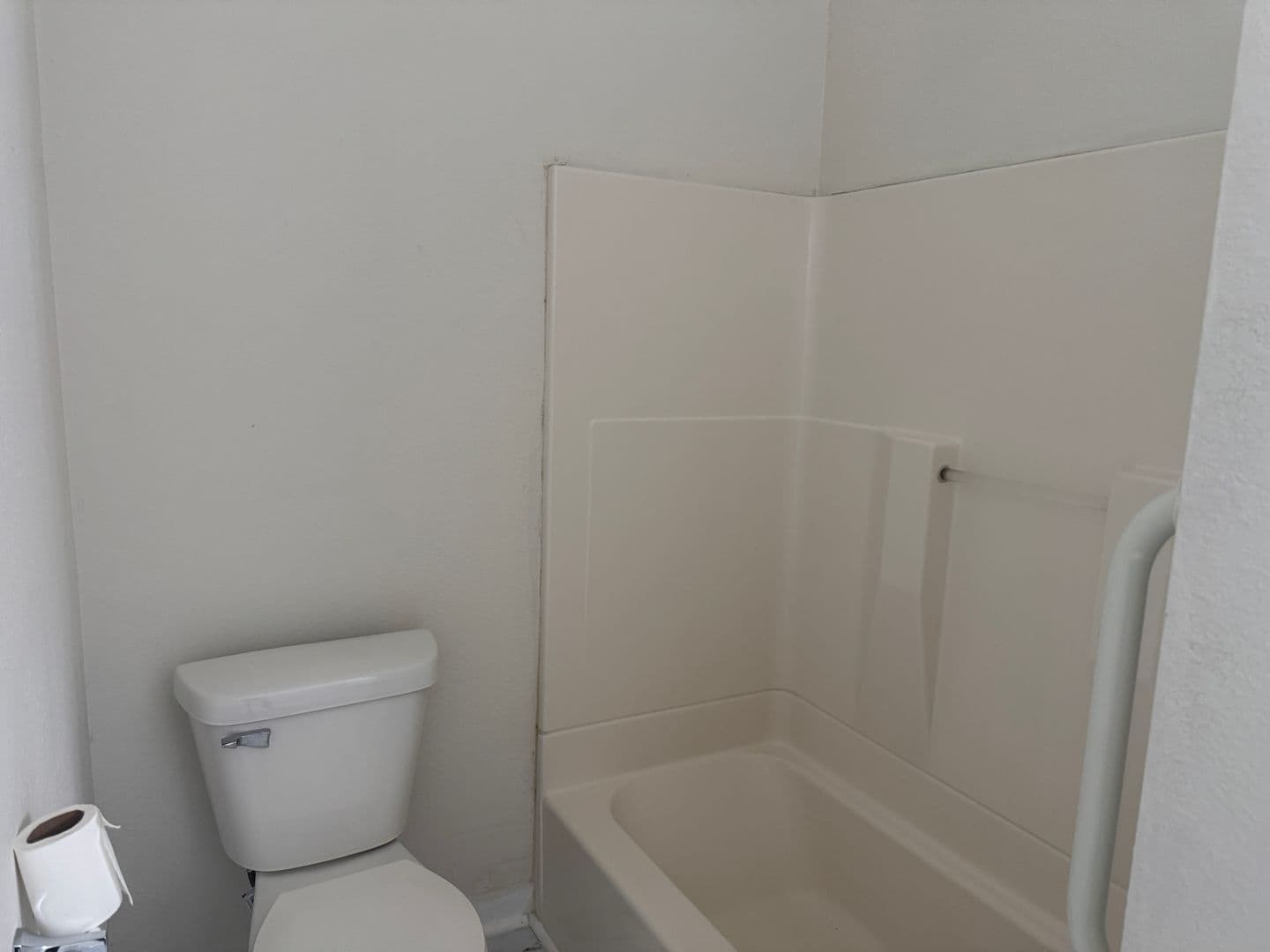 St. Joseph Apartment: 2522 Olive St.