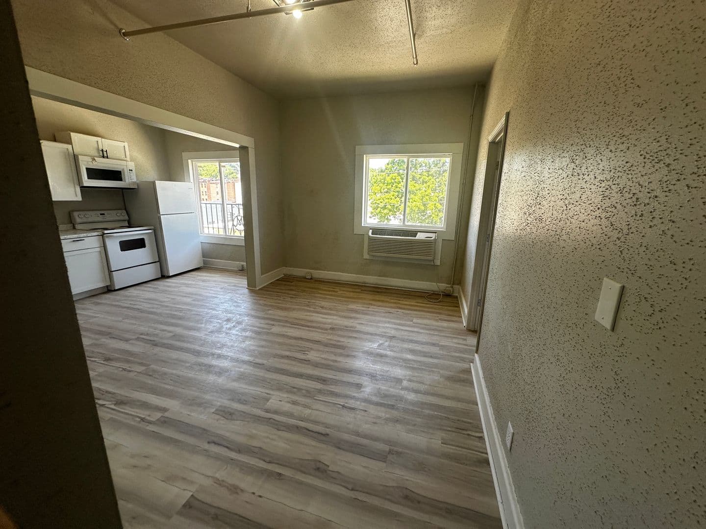St. Joseph Apartment: 1302 Faraon St.
