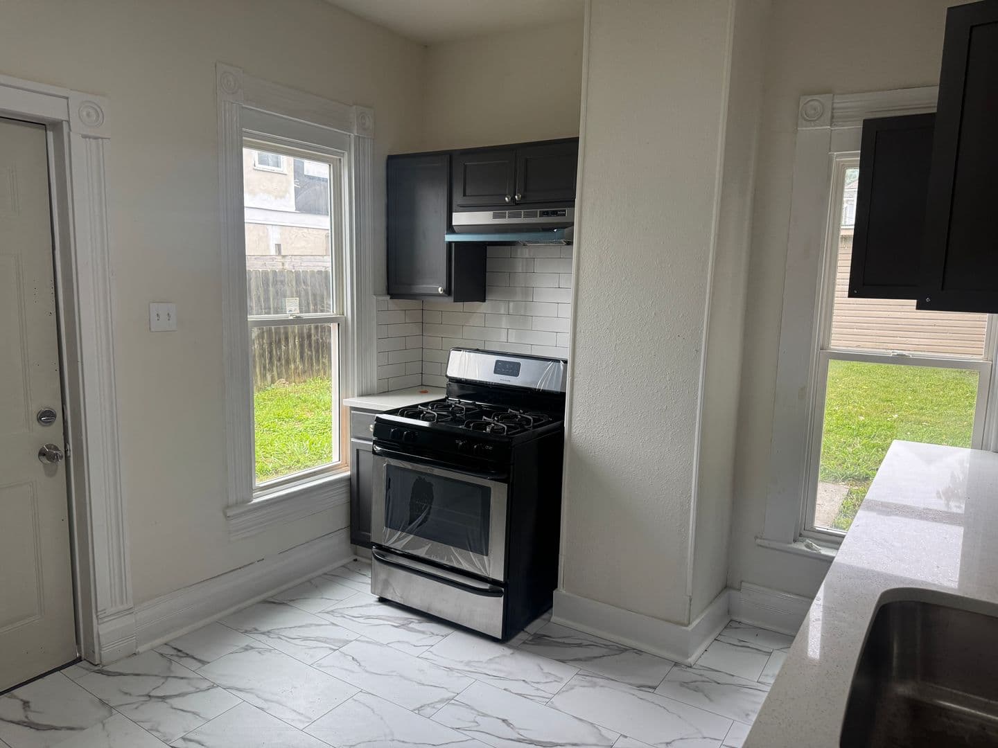 St. Joseph Apartment: 2522 Olive St.