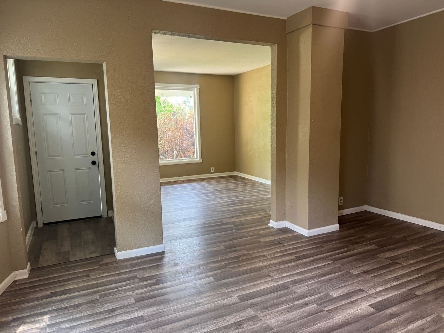 St. Joseph Apartment: 813 N 5th St.