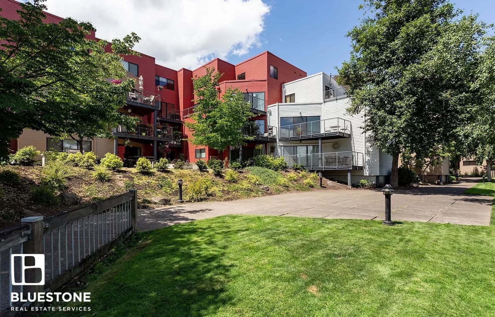 Portland Condo: 940 NW Naito Parkway #L-14