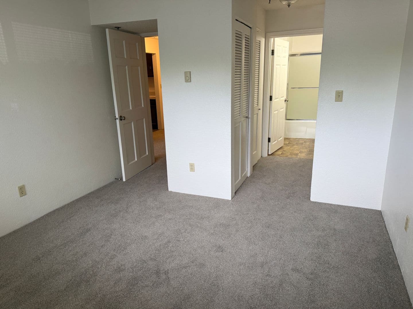 Corvallis Apartment: 124 NW 7th St