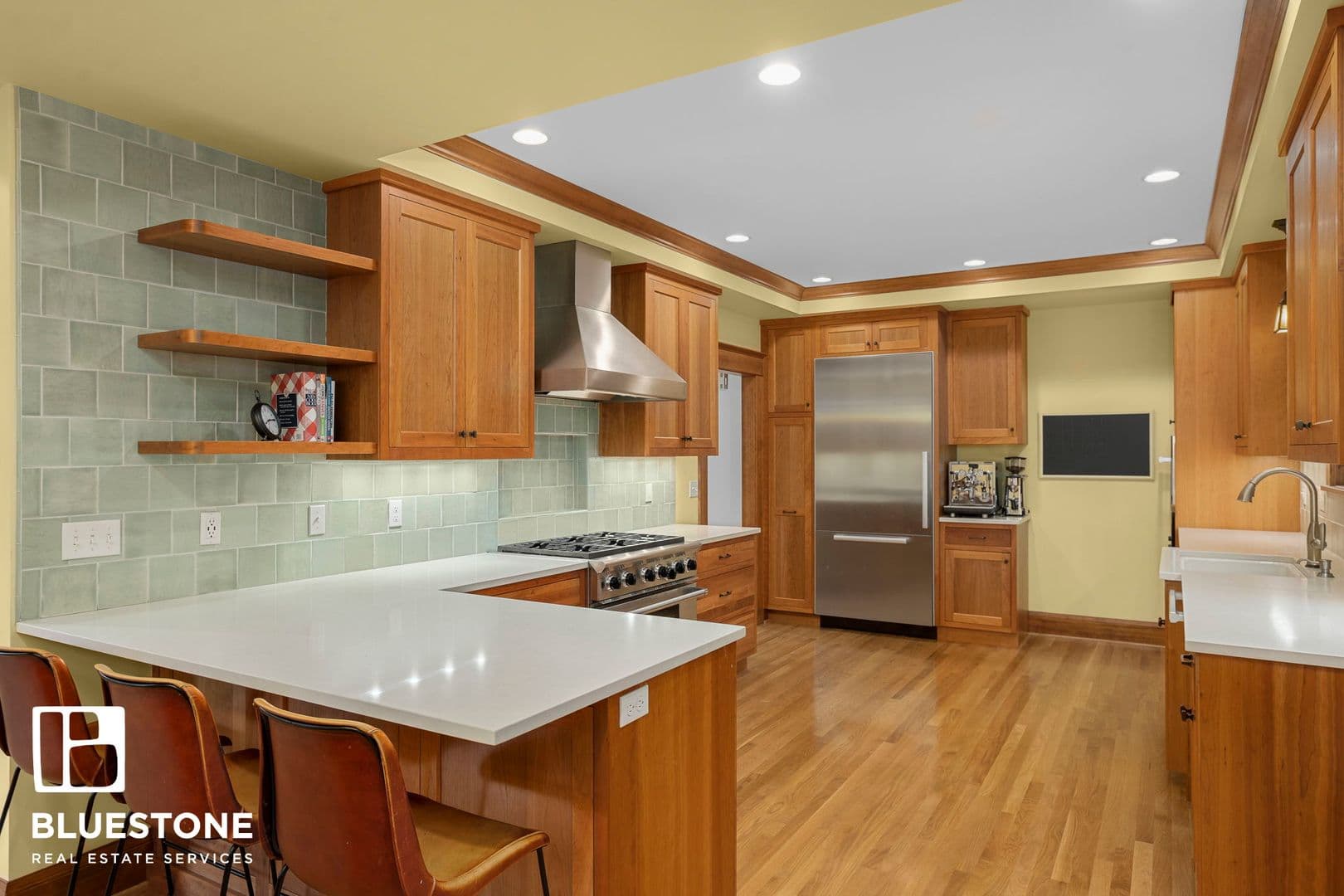 Lake Oswego House: 1970 Greentree Road