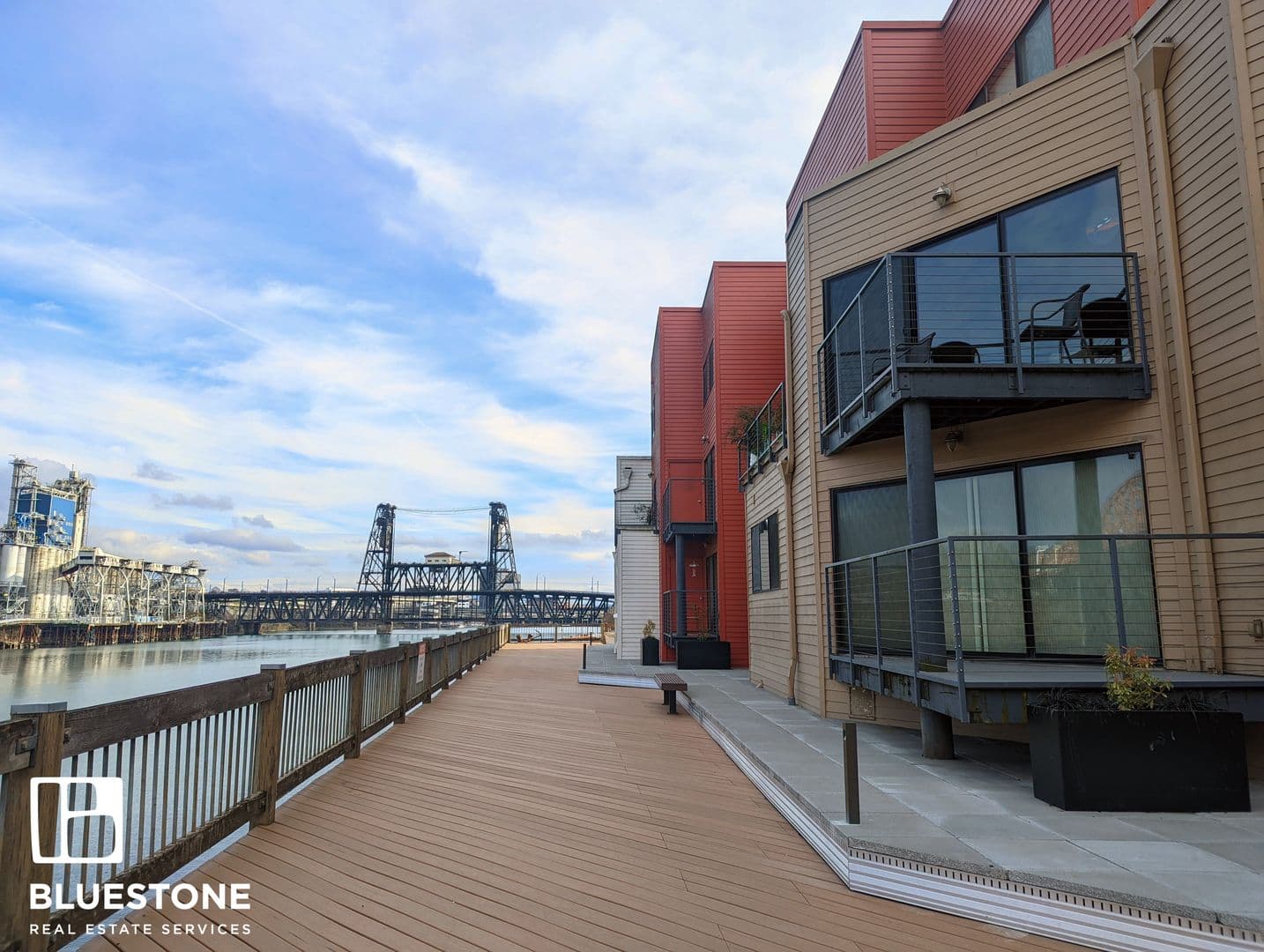 Portland Condo: 940 NW Naito Parkway #L-14