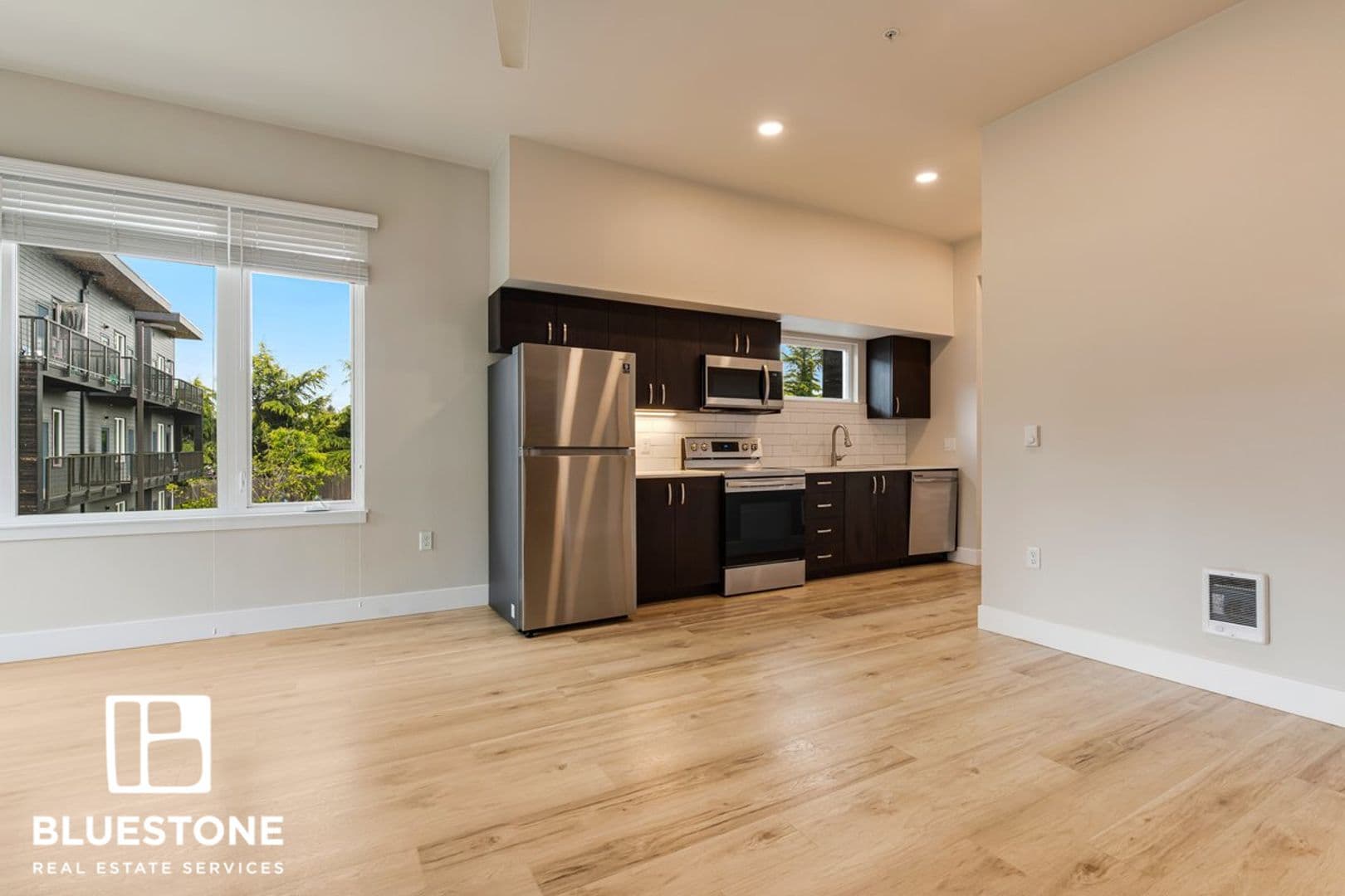 Gresham Apartment: 20711 SE Stark St