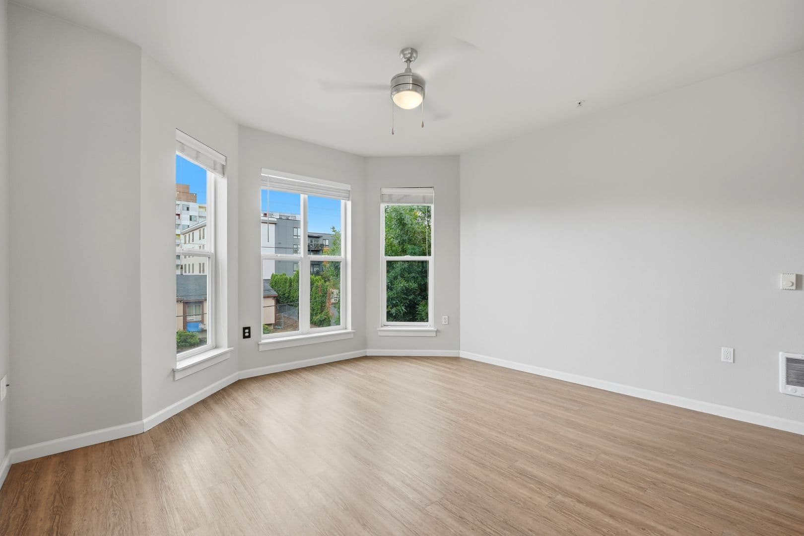 Portland Apartment: 1721 SE Tacoma St.