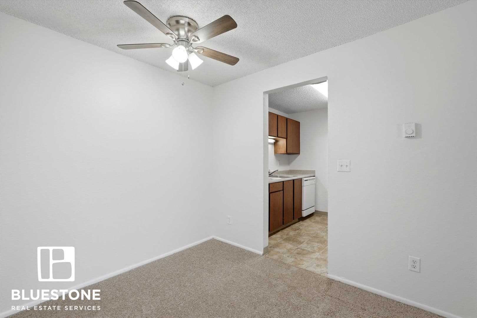Gresham Apartment: 10 NE 162nd Ave
