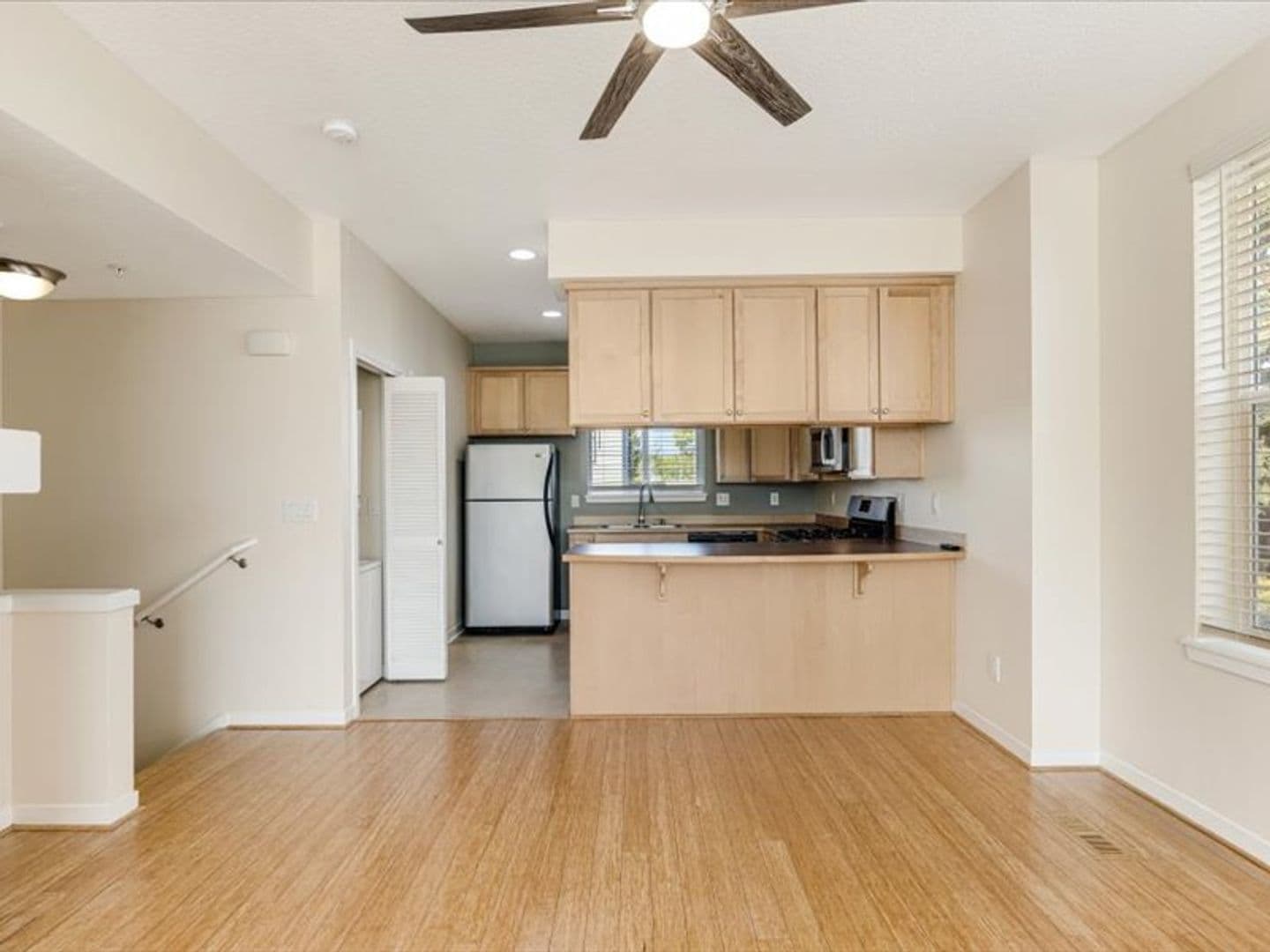 Portland Apartment: 425 NE Fremont