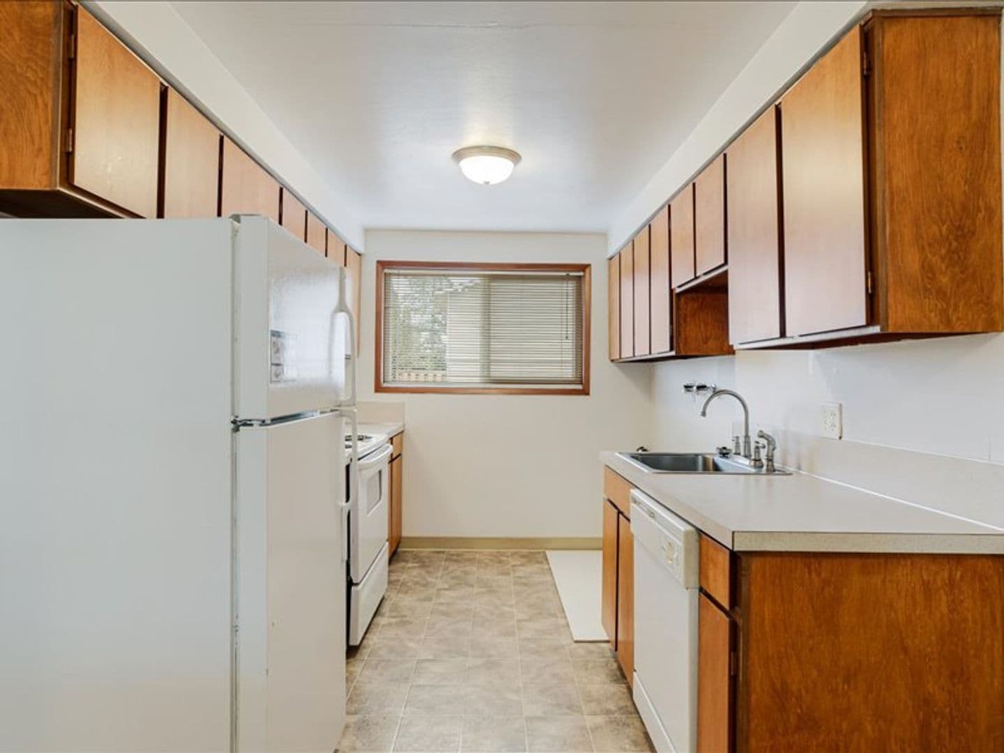 Milwaukie Apartment: 3236 SE Harvey St.