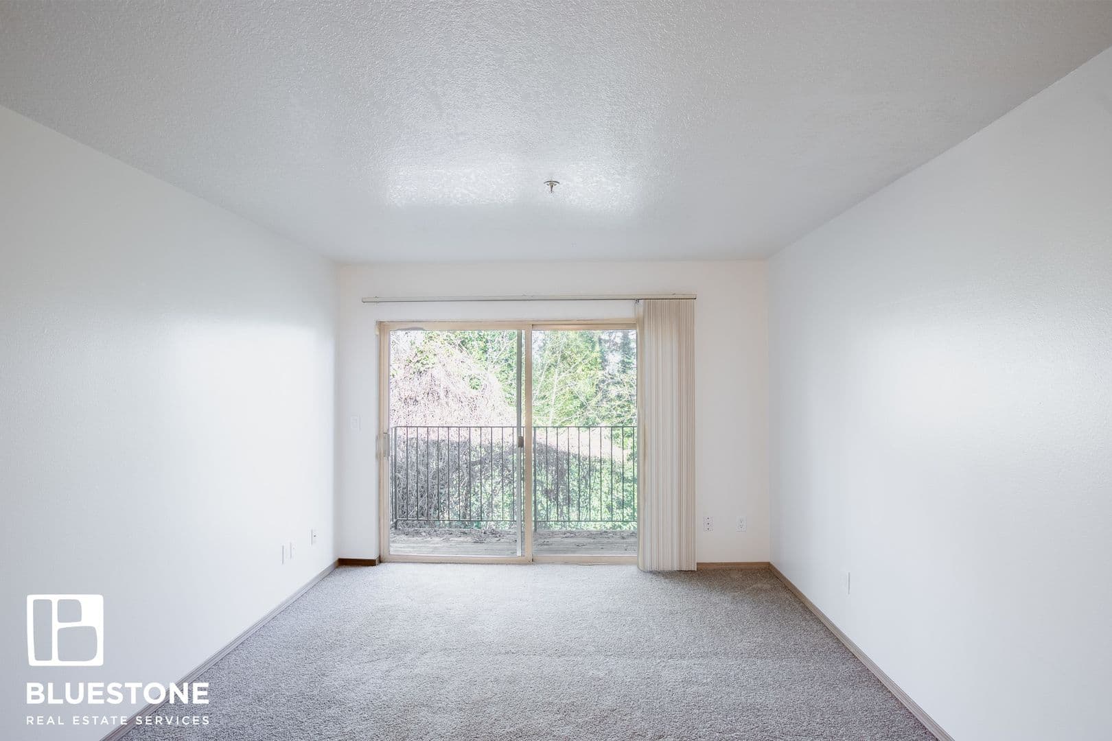 Portland Apartment: 4611-4631 SW Luradel St