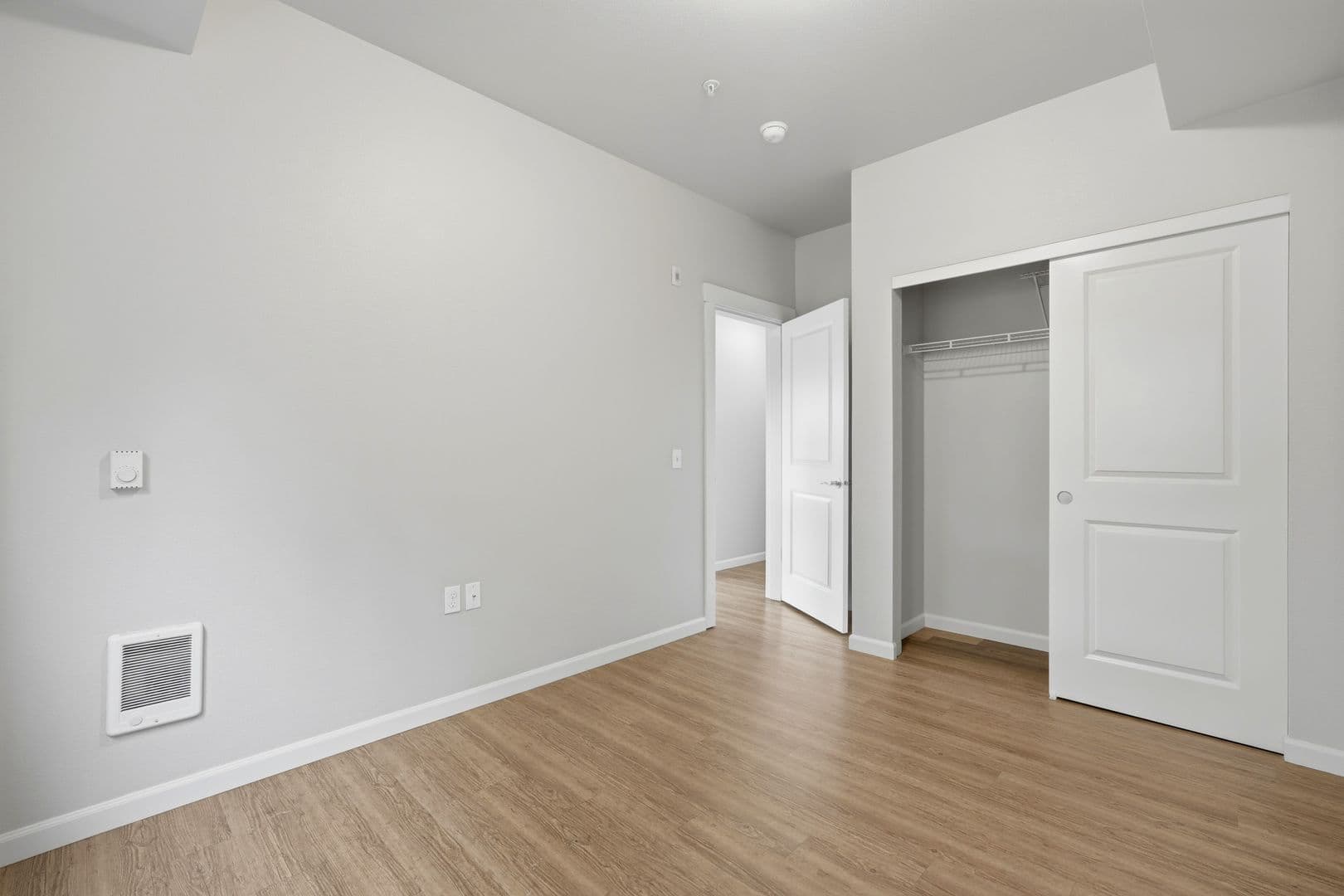 Portland Apartment: 1721 SE Tacoma St.