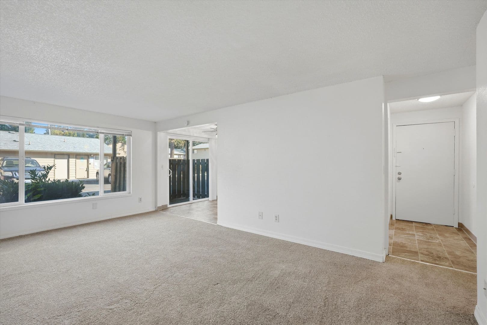 Gresham Apartment: 10 NE 162nd Ave