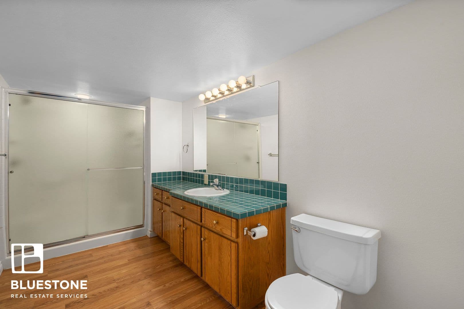 Lake Oswego House: 1970 Greentree Road