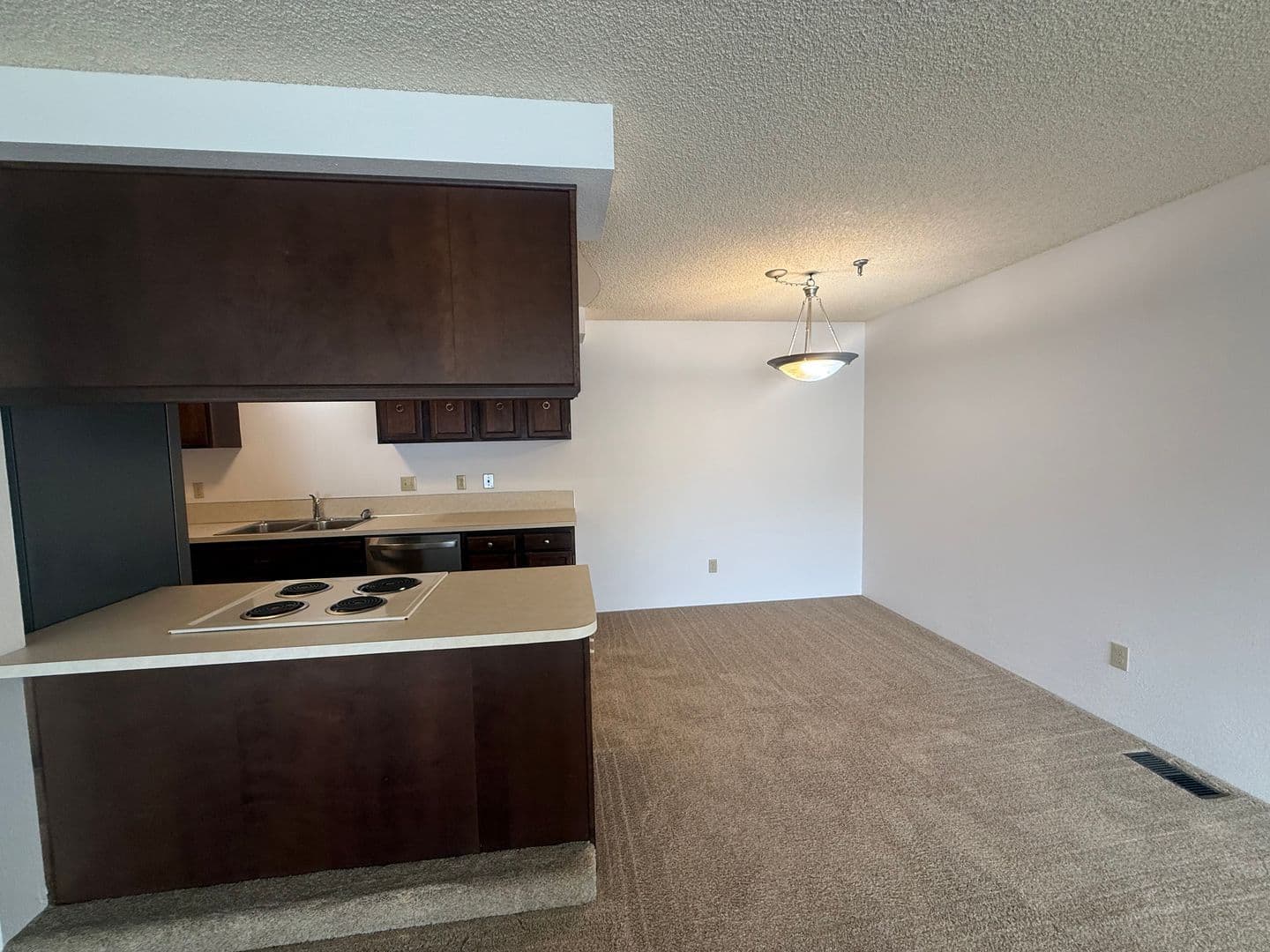 Corvallis Apartment: 124 NW 7th St