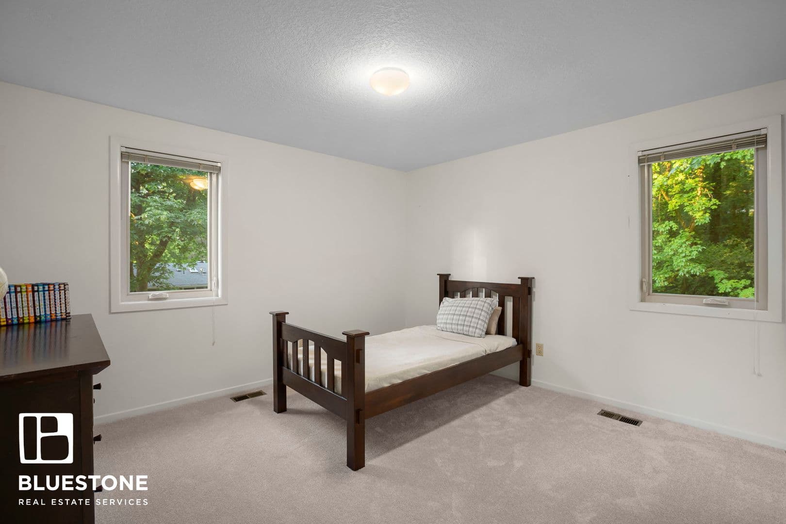 Lake Oswego House: 1970 Greentree Road